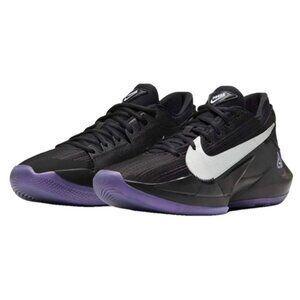 Nike Zoom Freak 2 Youth Size 4Y Boy Black Basketball Running Shoes